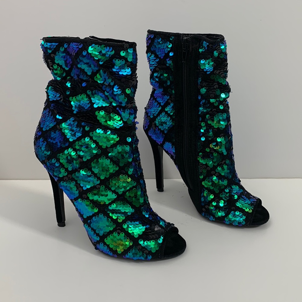Quips blue green sequin ankle boots open toe size 5.5